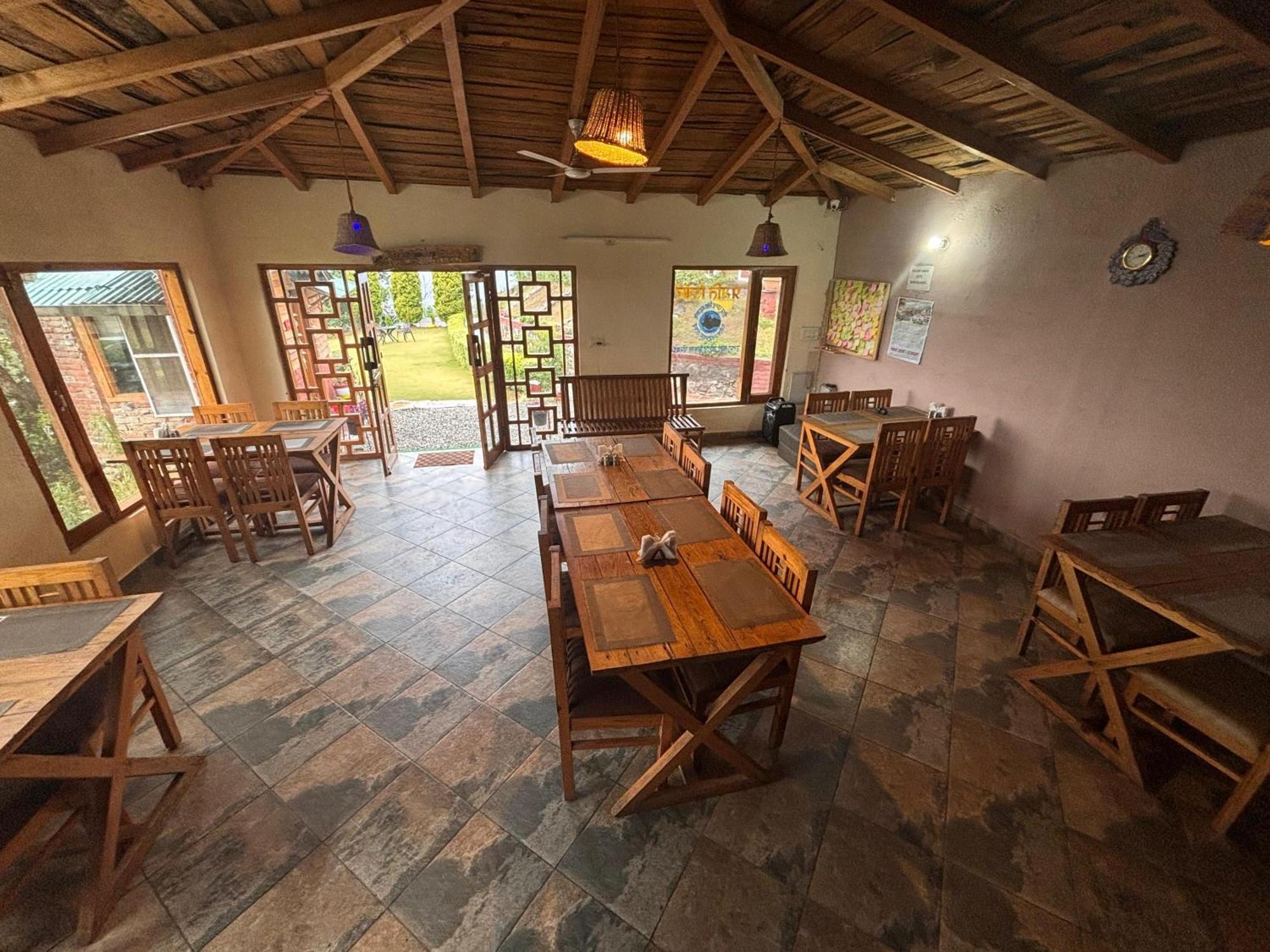 Pragati Resort & Restaurant- Eden Of Kumaon Bhowali エクステリア 写真
